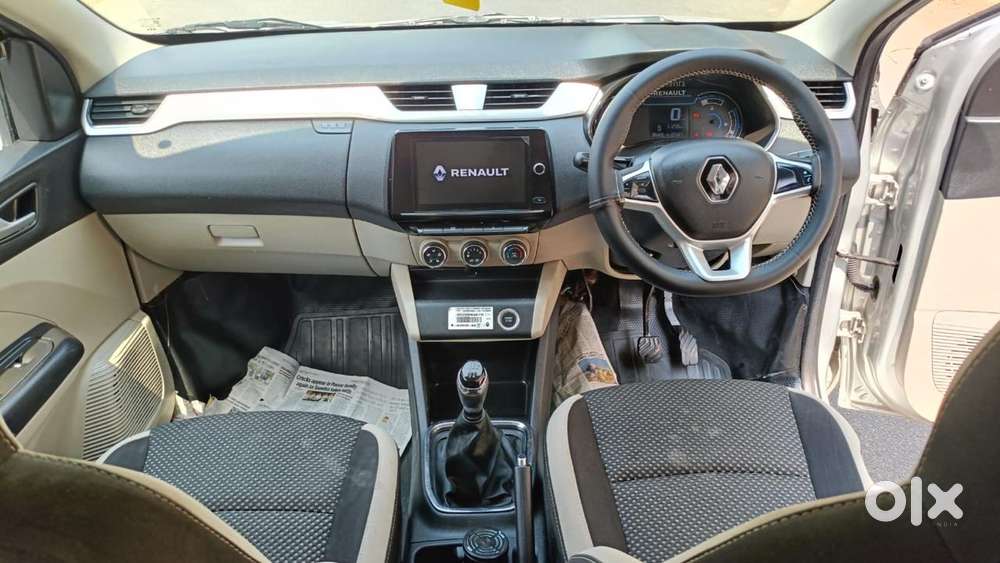 Renault Triber Rxz, 2022, Petrol