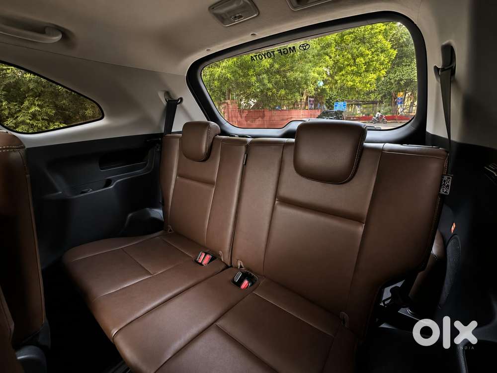 Toyota Innova Hycross 2.0 Zx Hybrid 7 Str, 2024, Petrol