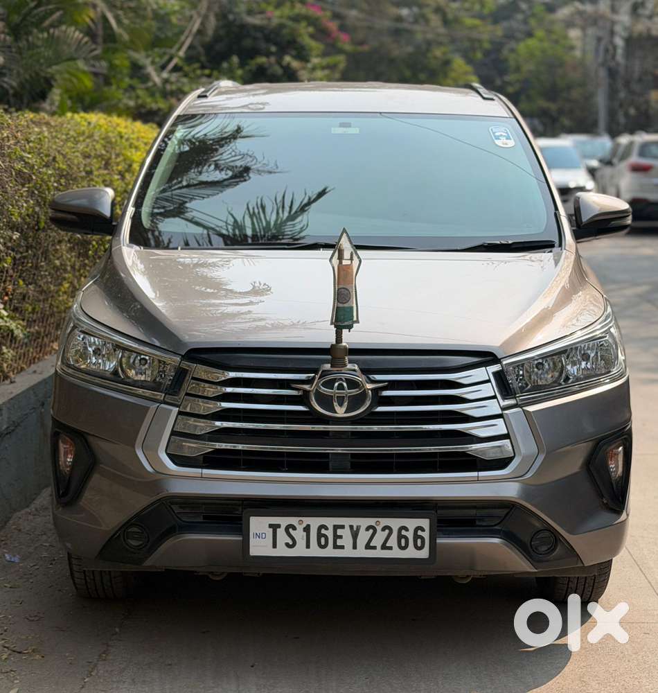 Toyota Innova Crysta 2.4 G Mt 8s, 2022, Diesel