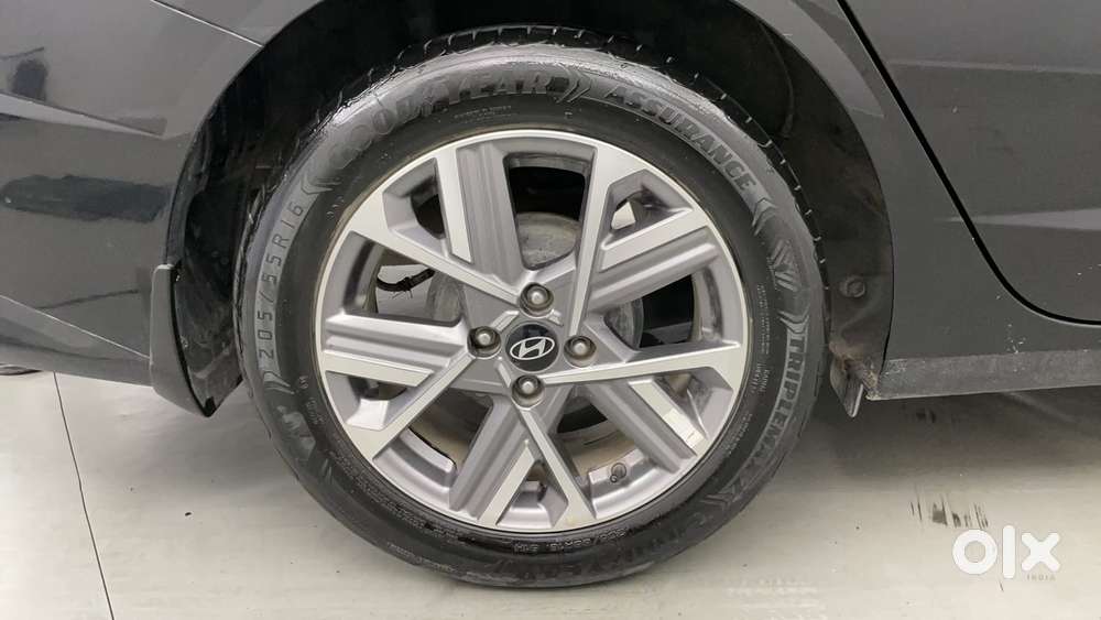 Hyundai Verna 1.5 Sx Petrol Mt, 2023, Petrol