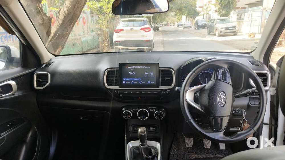 Hyundai Venue 1.2 S Plus, 2022, Petrol