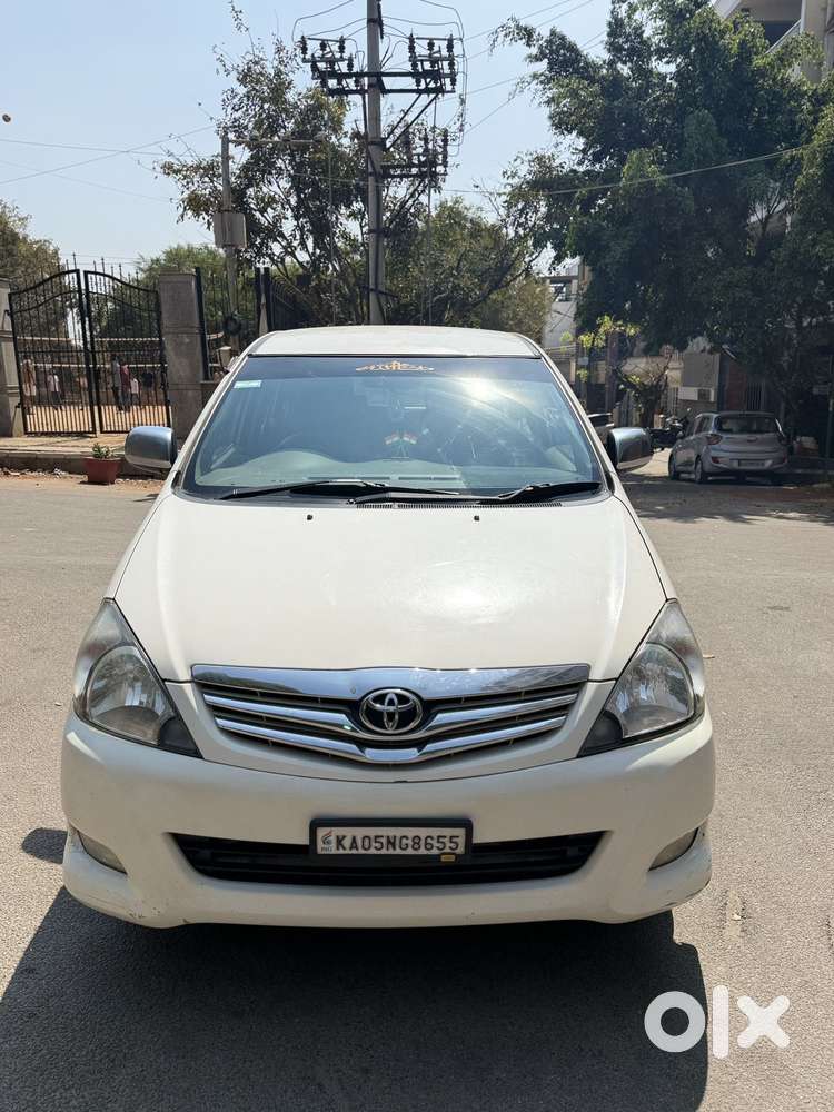 Toyota Innova 2.5 V 7 Str, 2011, Diesel
