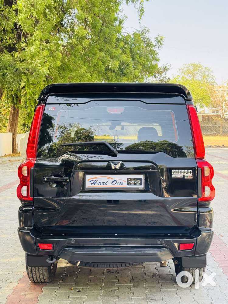 Mahindra Scorpio Classic 2.2 S 11 Mt 7 Str, 2024, Diesel