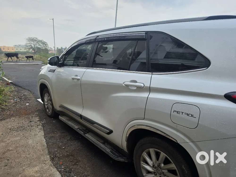 Toyota Innova Hycross 2024 Gx (0) 8 Str