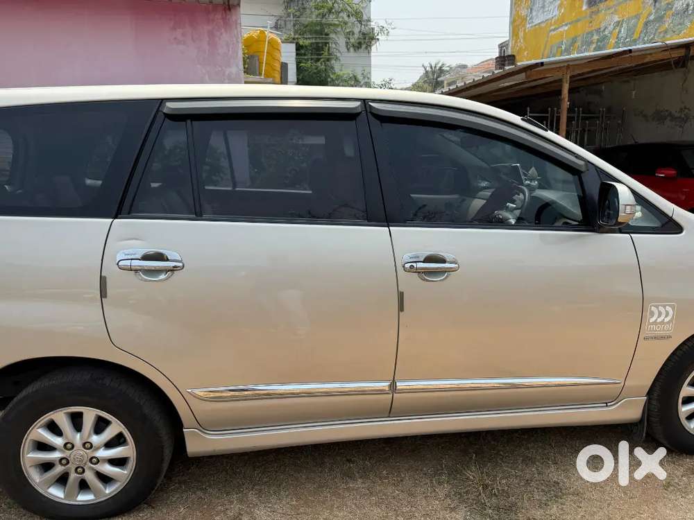 Toyota Innova 2014 Diesel Well Maintained