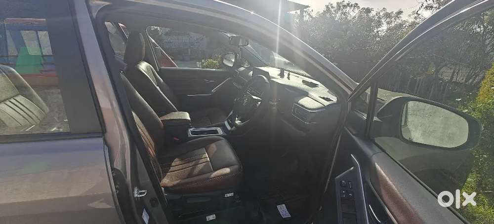 Toyota Innova Hycross Gx(o) 8s 2025 Petrol Automatic
