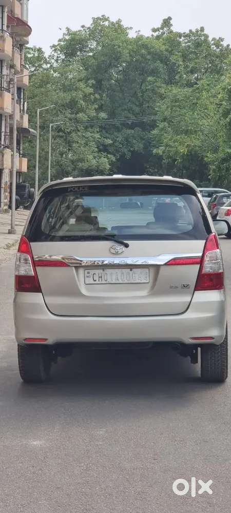 Toyota Innova 2.5 V 2012 Second Owner