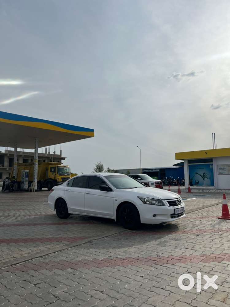 Honda Accord 2010 Petrol