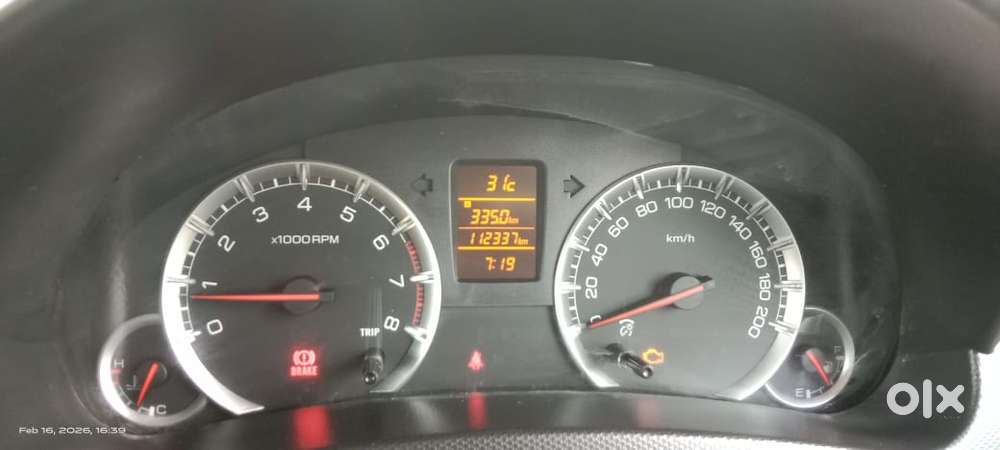 Maruti Suzuki Swift Dzire Vxi(o) Mt, 2016, Cng & Hybrids