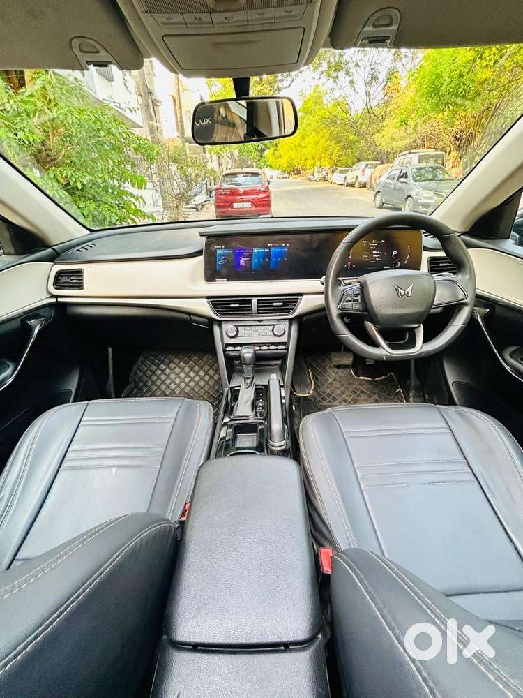 Mahindra Xuv700 2.2 Ax 5 Diesel At 7 Str, 2022, Diesel