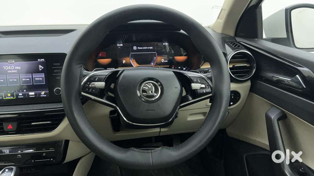 Skoda Slavia Style 1.5l Tsi Dsg, 2022, Petrol