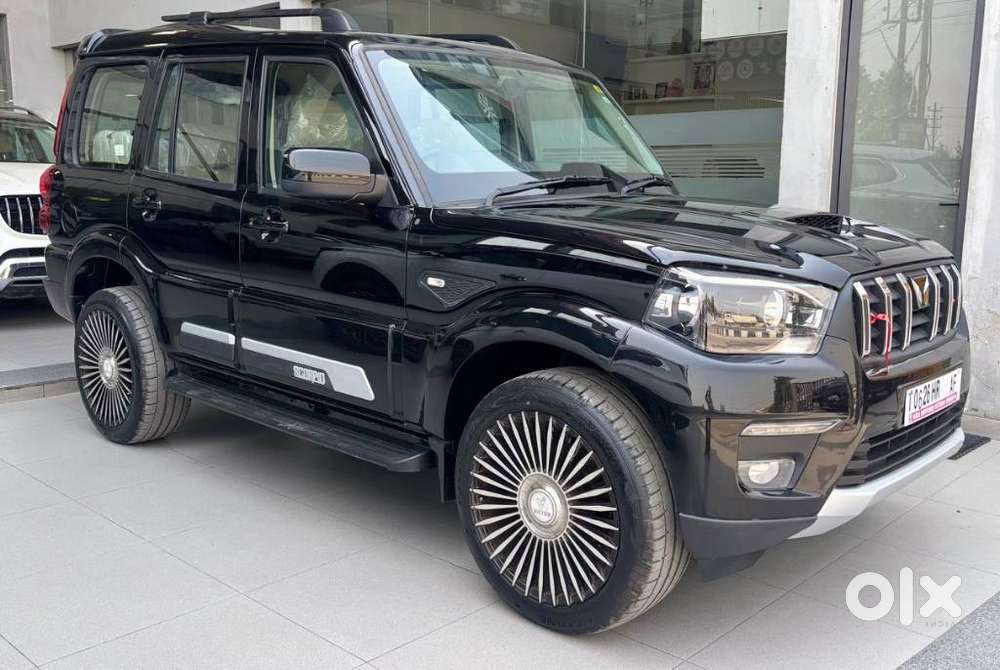 Mahindra Scorpio Classic, 2026, Diesel