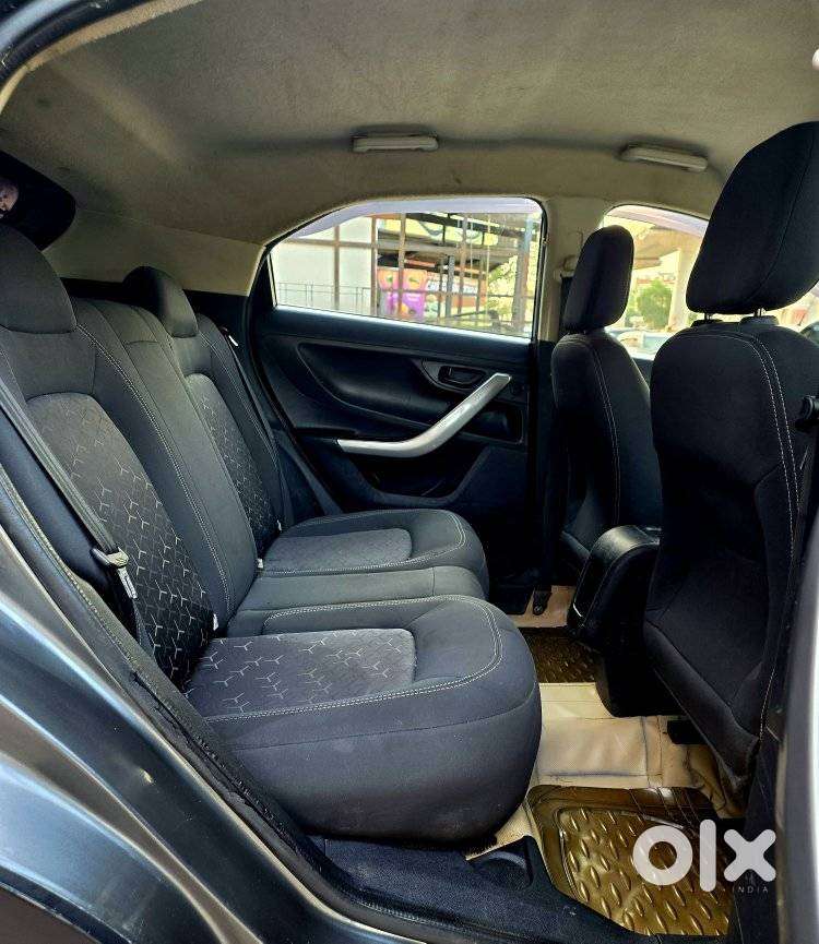 Tata Nexon 1.5 Revotorq Xm (s), 2021, Petrol