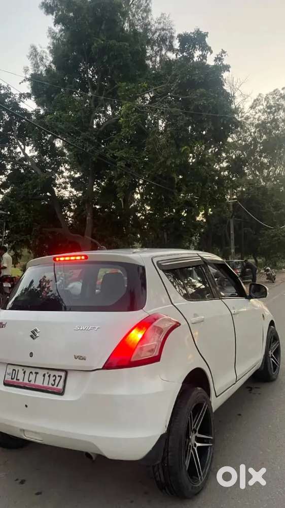 Maruti Suzuki Swift 2015 Diesel 96000 Km Driven