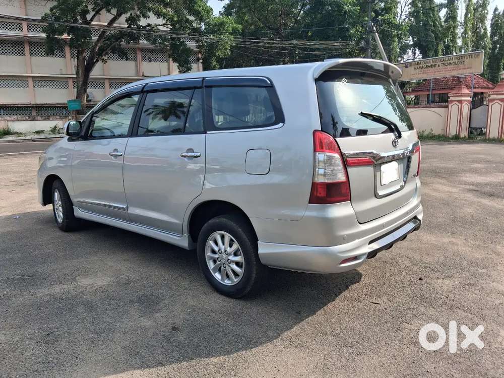 Toyota Innova 2014 Diesel 174000 Km Driven