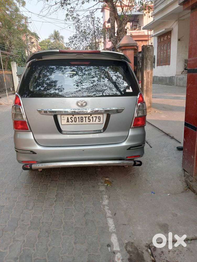 Toyota Innova 2.5 G (diesel) 8 Seater, 2015, Diesel