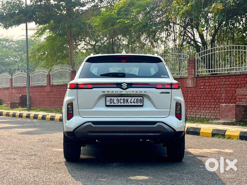 Maruti Suzuki Grand Vitara 1.5 Alpha Plus Intelligent Hybrid Ecvt, 2..
