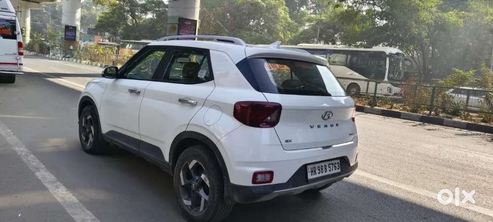 Hyundai Venue 1.0 Sx (o) Turbo Dct, 2021, Petrol