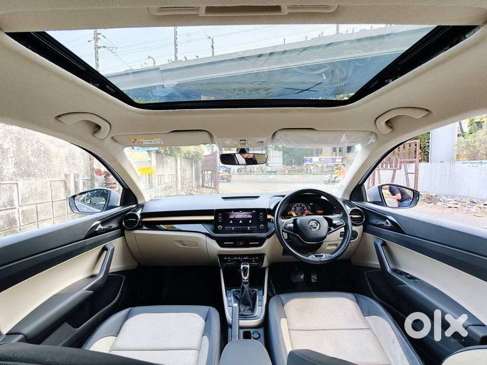 Skoda Slavia Style 1.0l Tsi At, 2023, Petrol