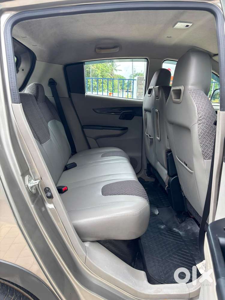 Mahindra Kuv 100 Mfalcon G80 K4, 2017, Petrol