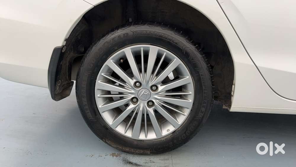 Honda City I-vtec V, 2023, Petrol