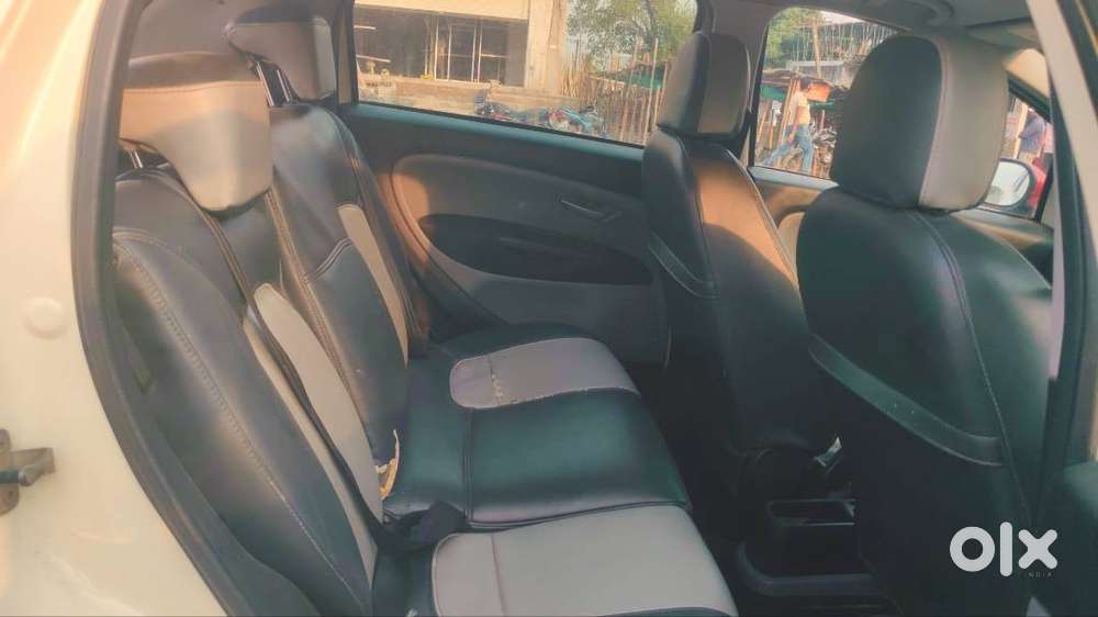 Futures 1,auto Climate Ac Function  2, 2 Air Bag's 3,abs