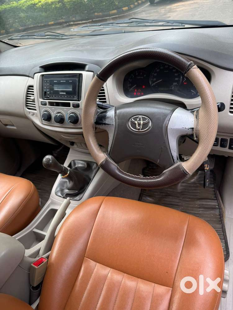 Toyota Innova 2.5 G (diesel) 8 Seater, 2012, Diesel