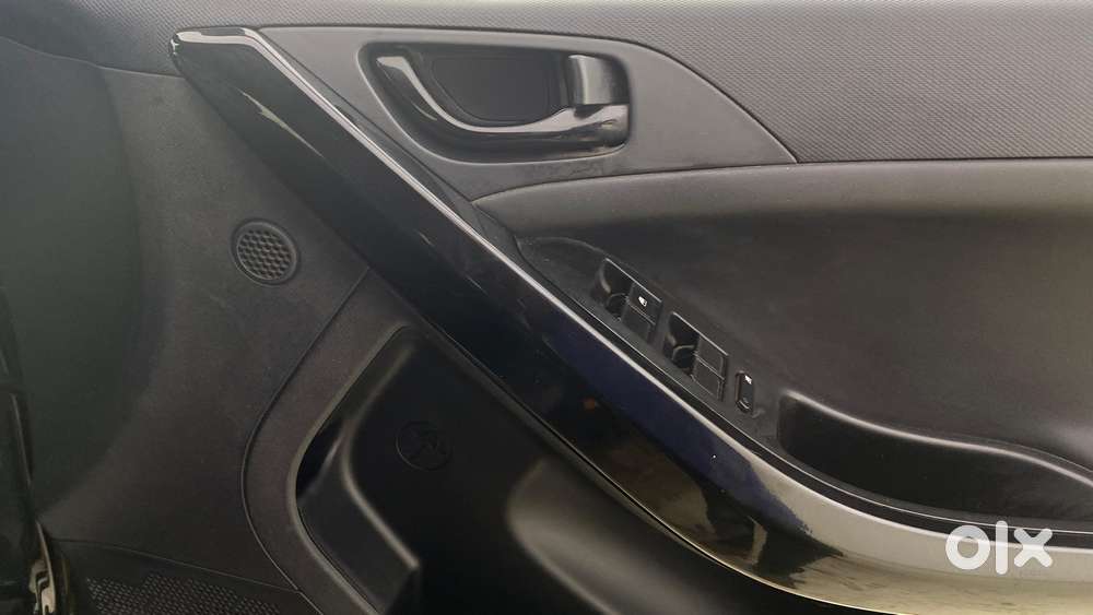 Tata Nexon 1.2 Revotron Xz Plus (l) Dark Edition, 2023, Petrol