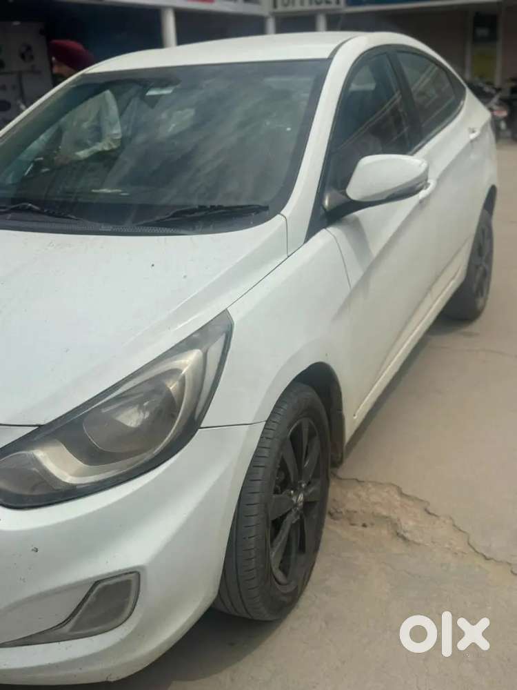 Hyundai Verna 2011 Diesel 200000 Km Driven