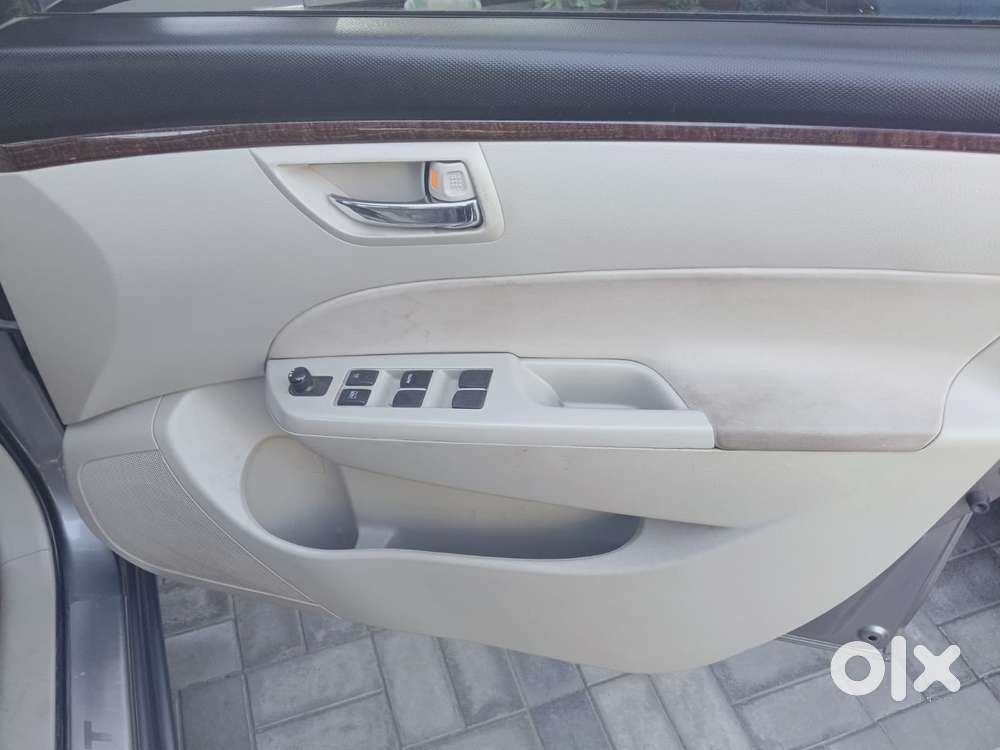 Maruti Suzuki Swift Dzire 1.2 Vxi Bsiv, 2014, Petrol