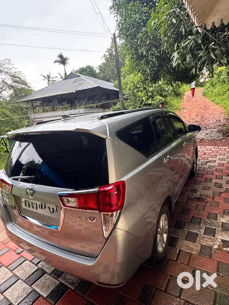 Toyota Innova Crysta 2016 Diesel Manual