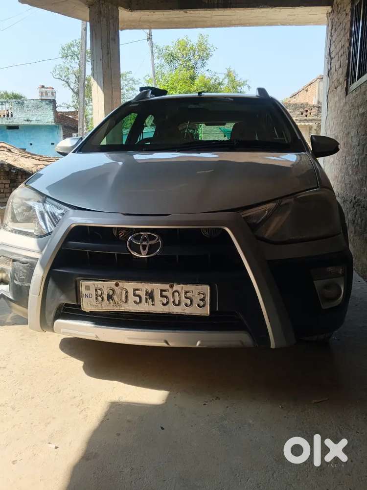 Toyota Etios Cross 2016