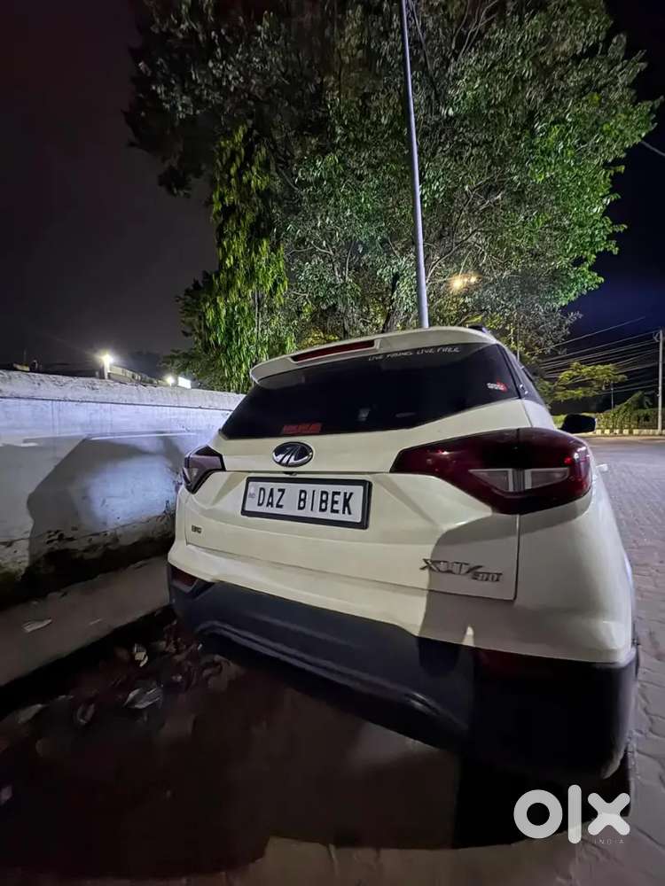 Mahindra Xuv300 2020 Petrol Well Maintained