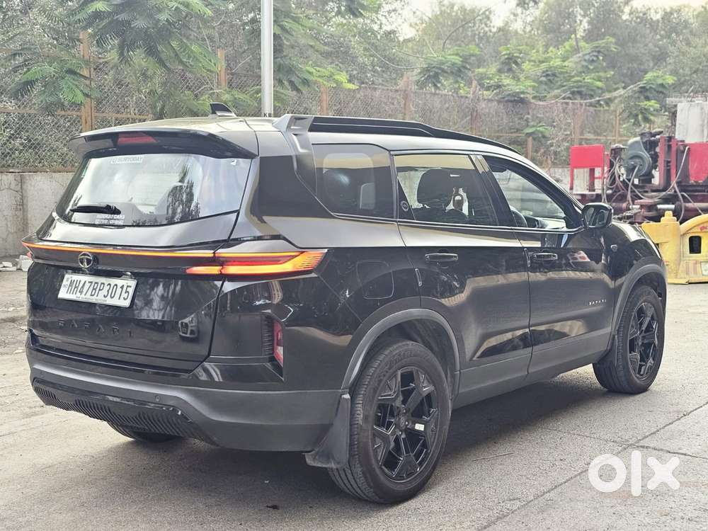 Tata Safari Accomplished Plus Dark Edition, 2023, Diesel