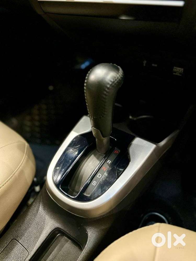 Honda Jazz V Automatic, 2017, Petrol