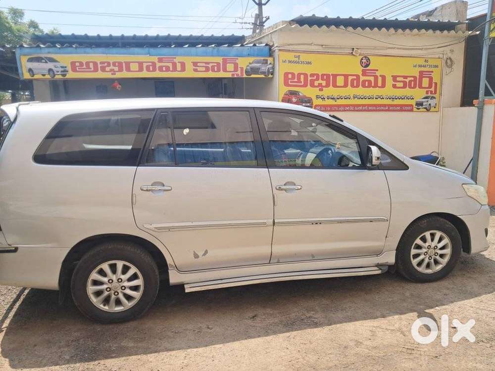 Toyota Innova 2.5 V 8 Str, 2013, Diesel