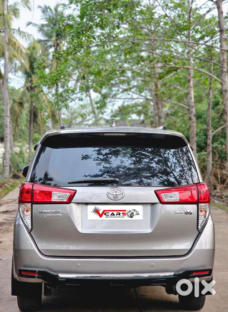 Toyota Innova Crysta 2.4 V, 2017, Diesel