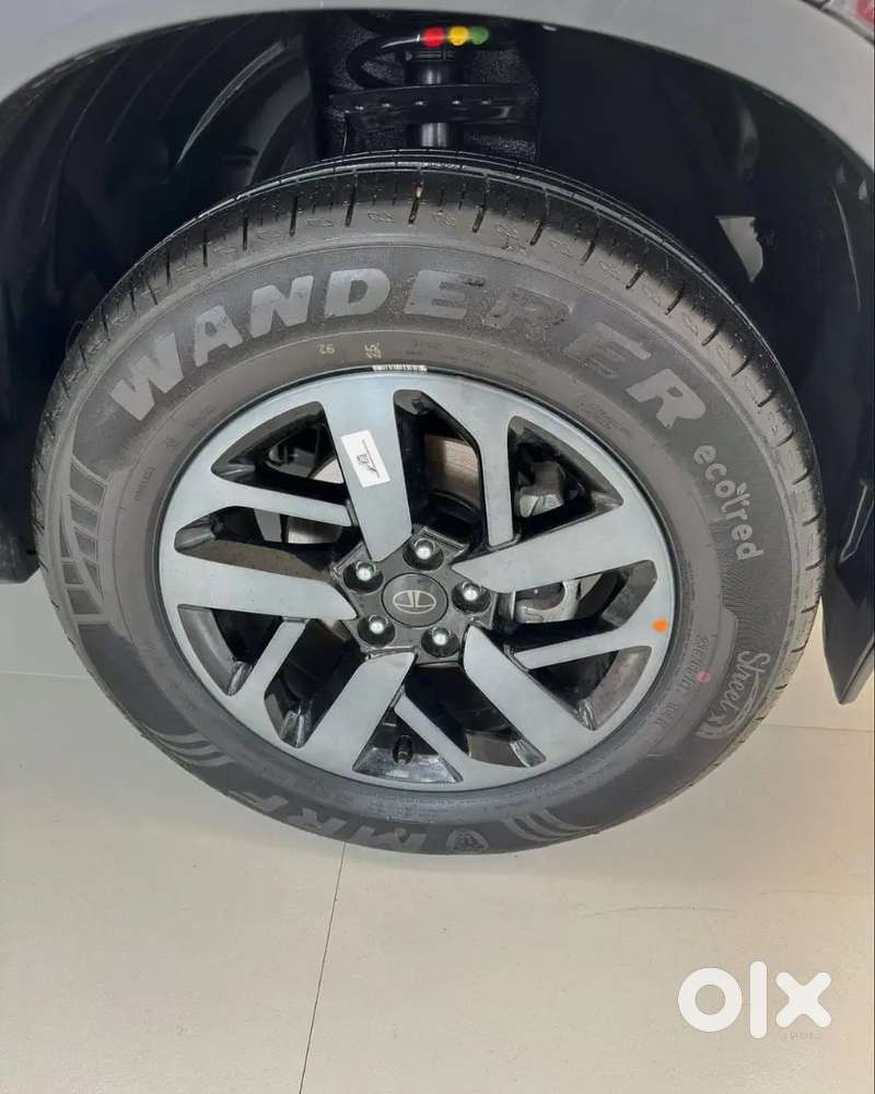 Tata Harrier 2025 Diesel 1400 Km Driven