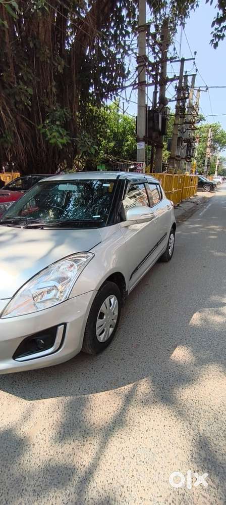 Maruti Suzuki Swift Vxi 1.2 Abs Bs-iv, 2017, Petrol