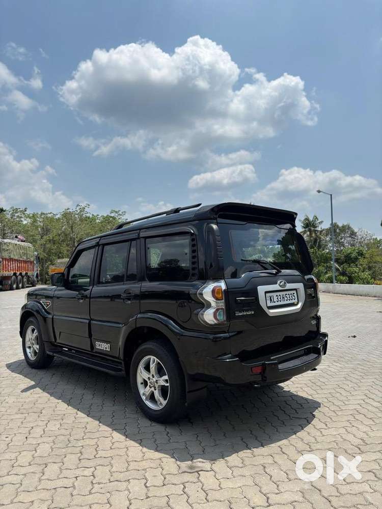 Mahindra Scorpio 2015 Diesel 80000 Km Driven