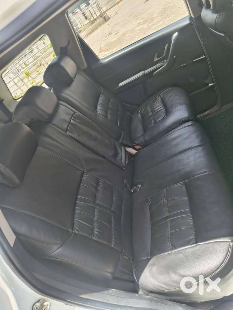 Mahindra Xuv 500 Top Model (w11 O) 2019