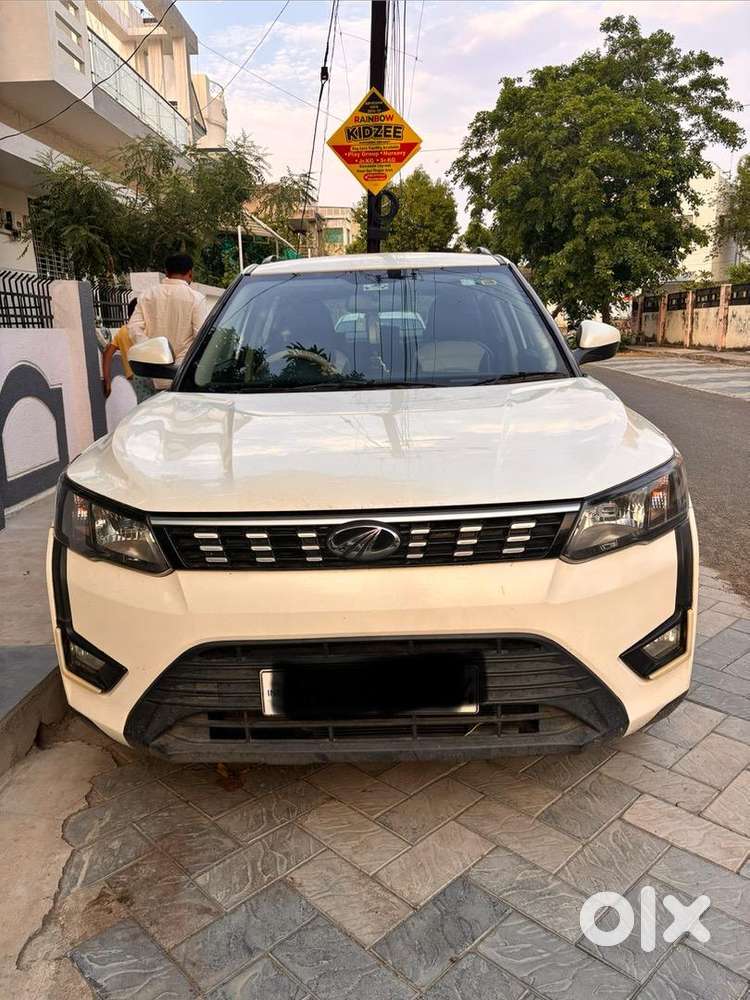 Mahindra Xuv300 Petrol 2020 Single Handed 1st Owner Family Used Only