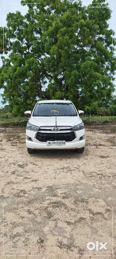 Toyota Innova Crysta 2017 Diesel 200000 Km Driven