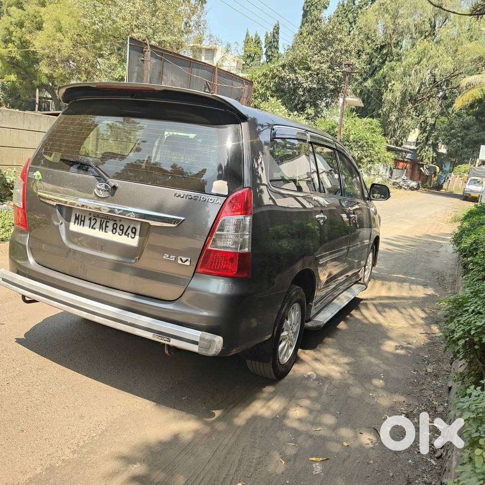 Toyota Innova 2.5 V 8 Str, 2013, Diesel