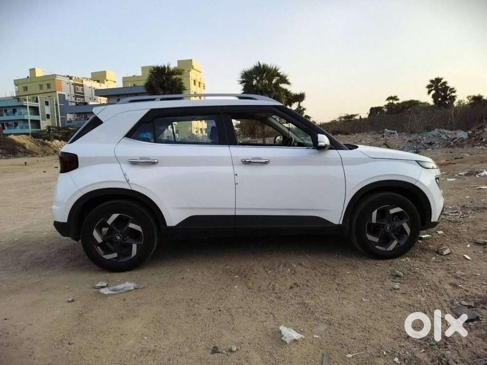 Hyundai Venue Sx(o) Knight Edition Mt, 2022, Diesel