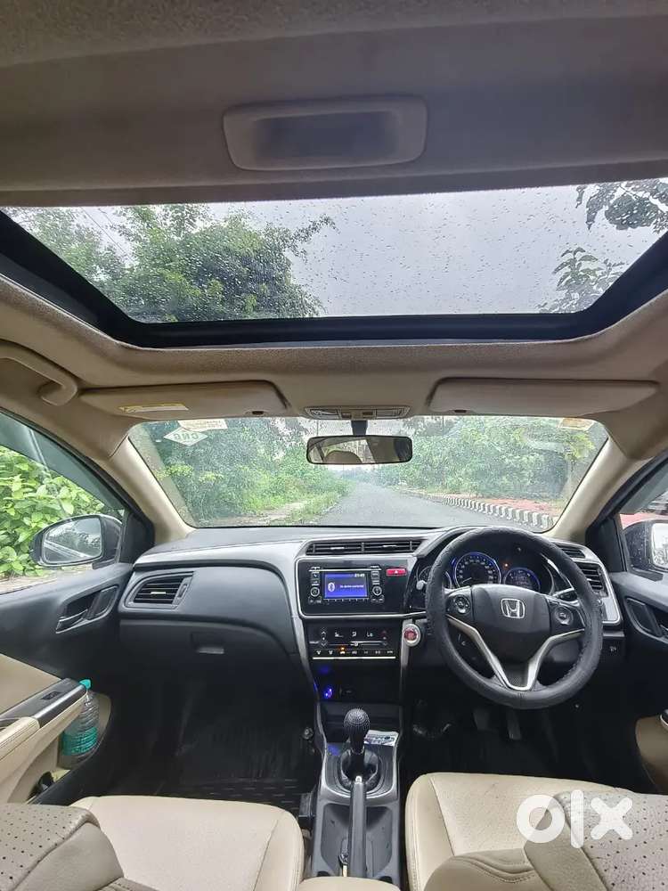 Honda City Hybrid 2016 Top Model Push Button Start Sunroof