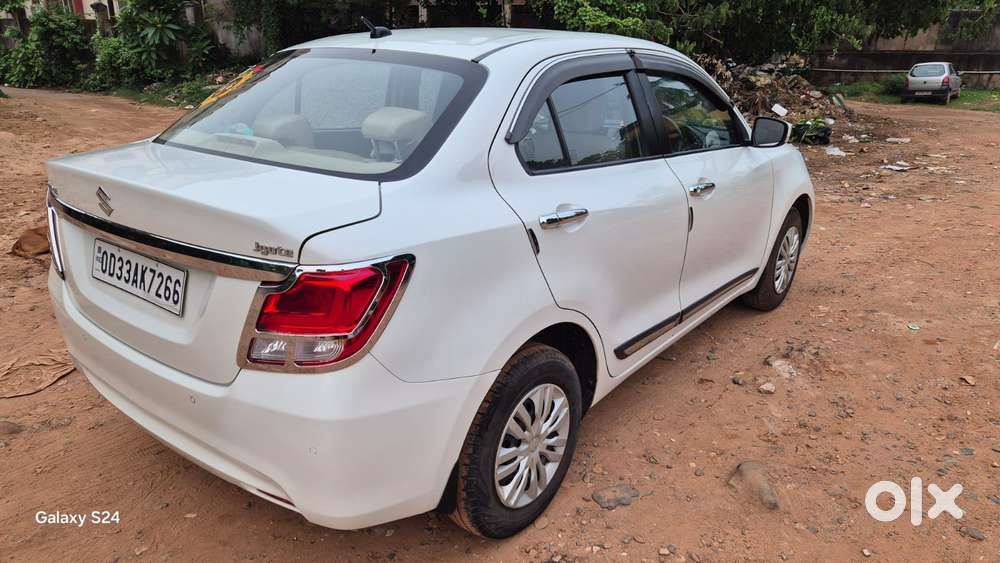 Maruti Suzuki Swift Dzire Vxi Optional, 2023, Petrol