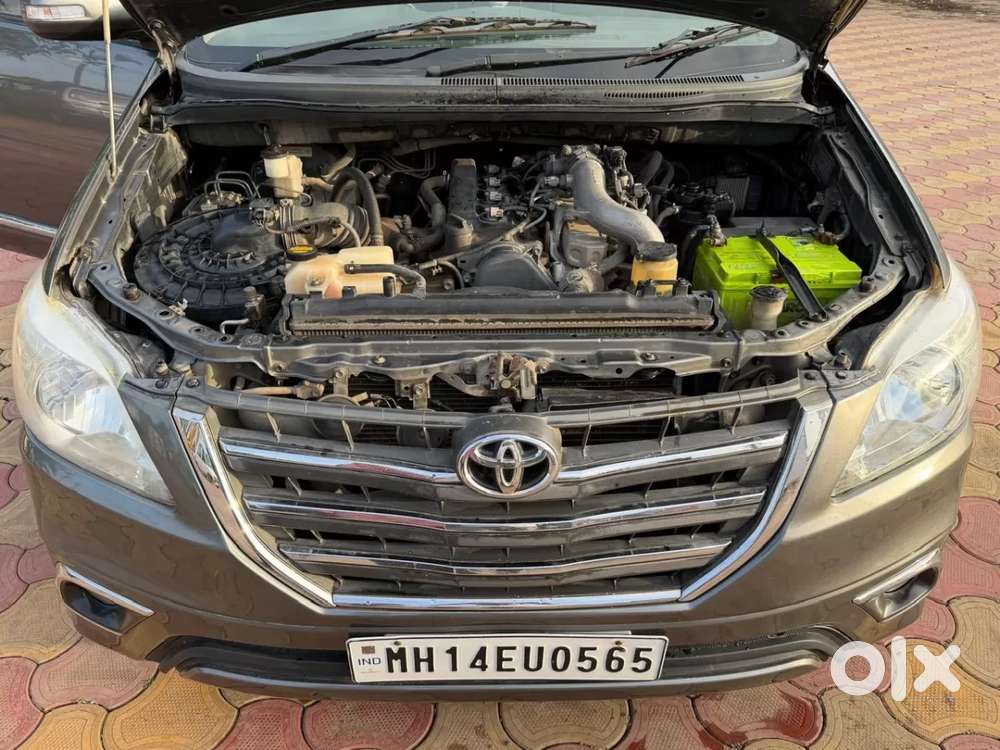 Toyota Innova 2.5 Zx 7 Str Bs-iv, 2015, Diesel