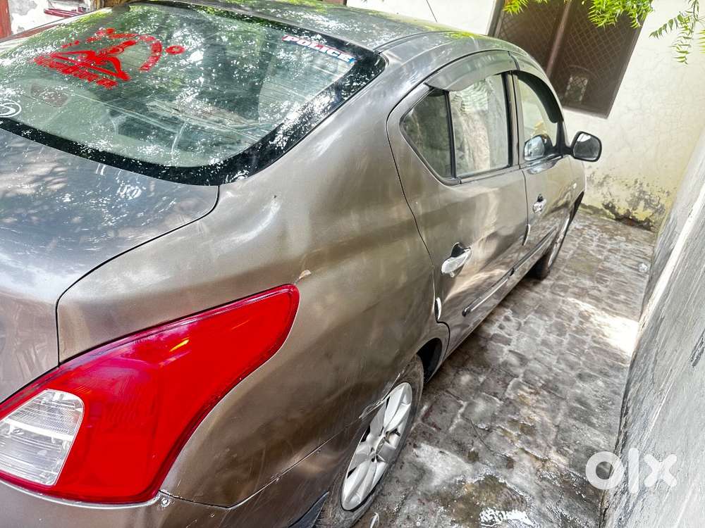 Nissan Sunny 2011 Petrol 130000 Km Driven