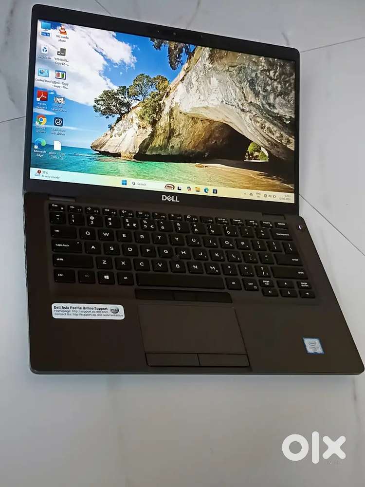 Beautiful Laptop Core i7 8th Gen 256gb Nvme Ssd/8gb fully ok excellent